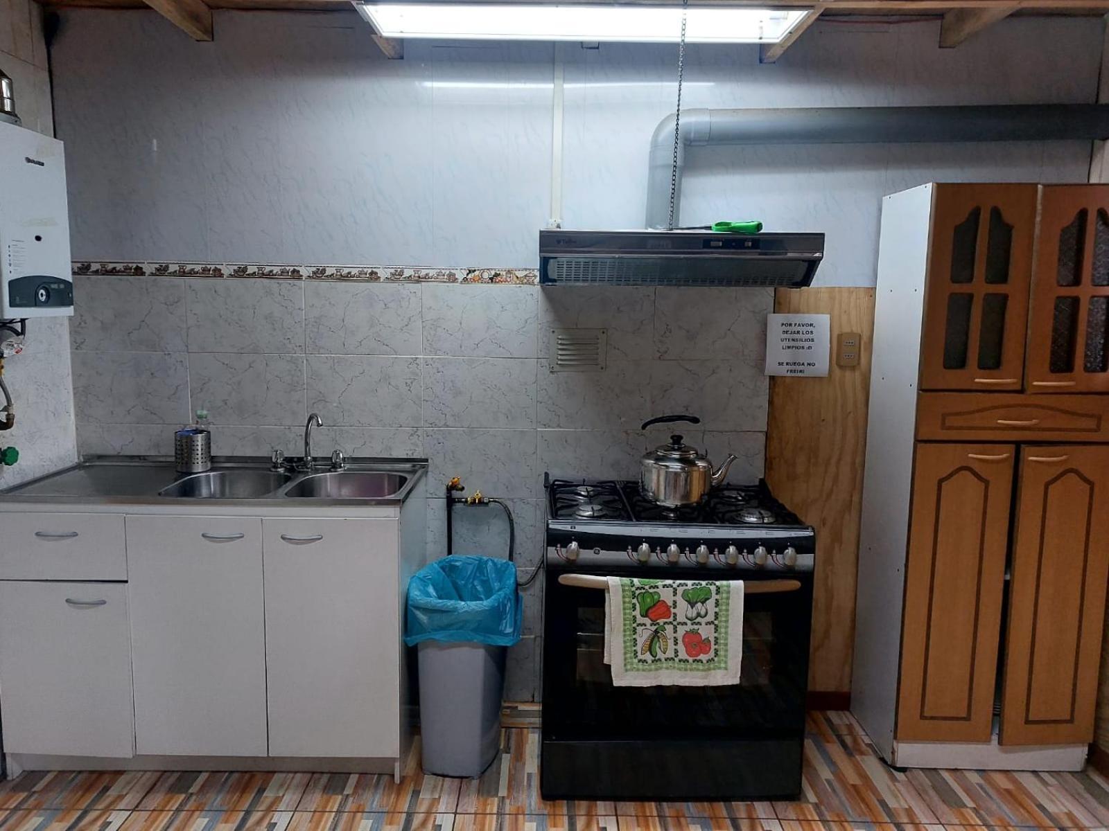 Hostal Y Cabanas Ventisquero Puerto Puyuguapi Buitenkant foto