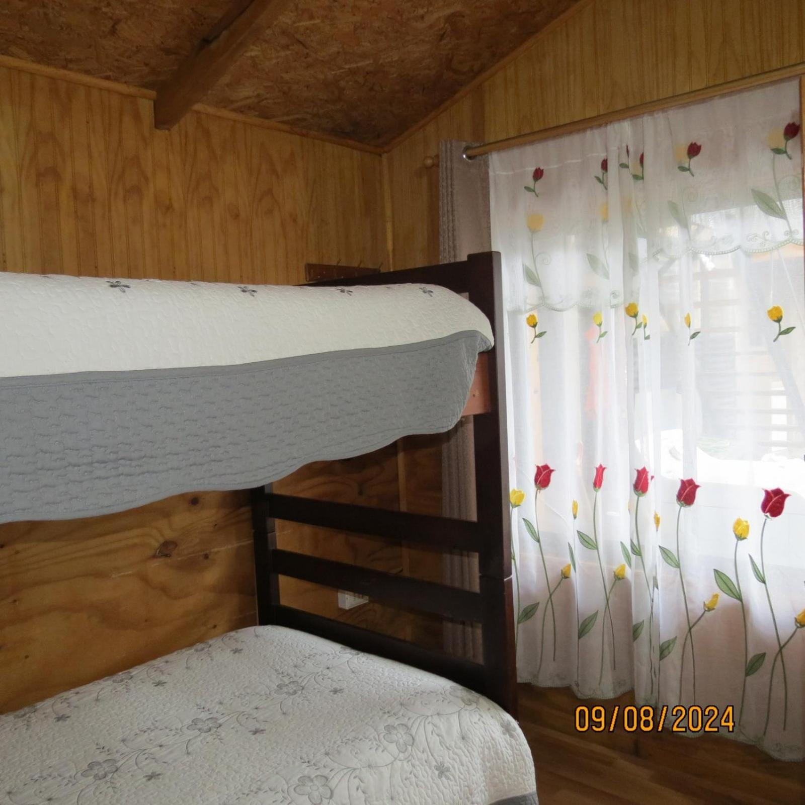Hostal Y Cabanas Ventisquero Puerto Puyuguapi Buitenkant foto