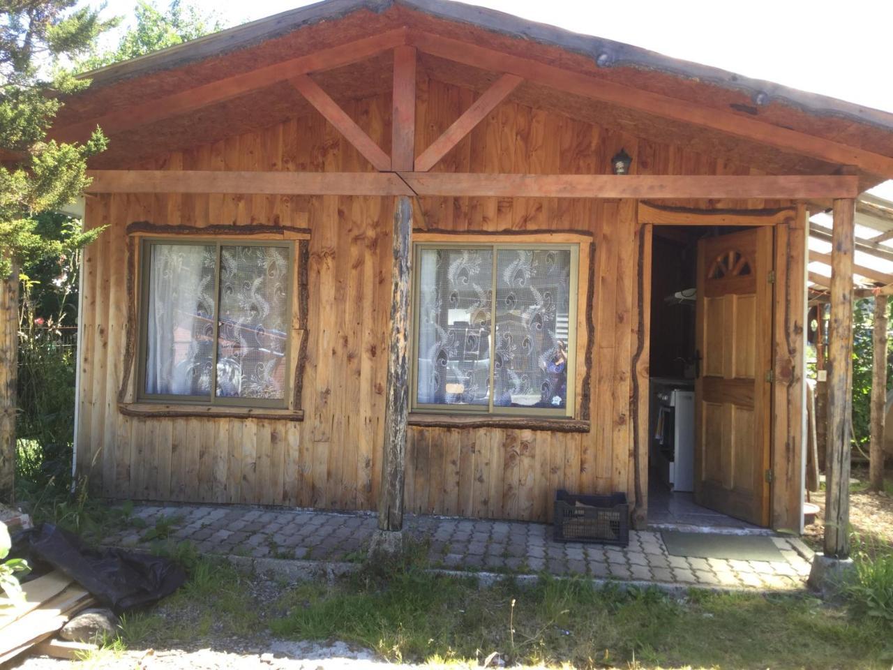 Hostal Y Cabanas Ventisquero Puerto Puyuguapi Buitenkant foto